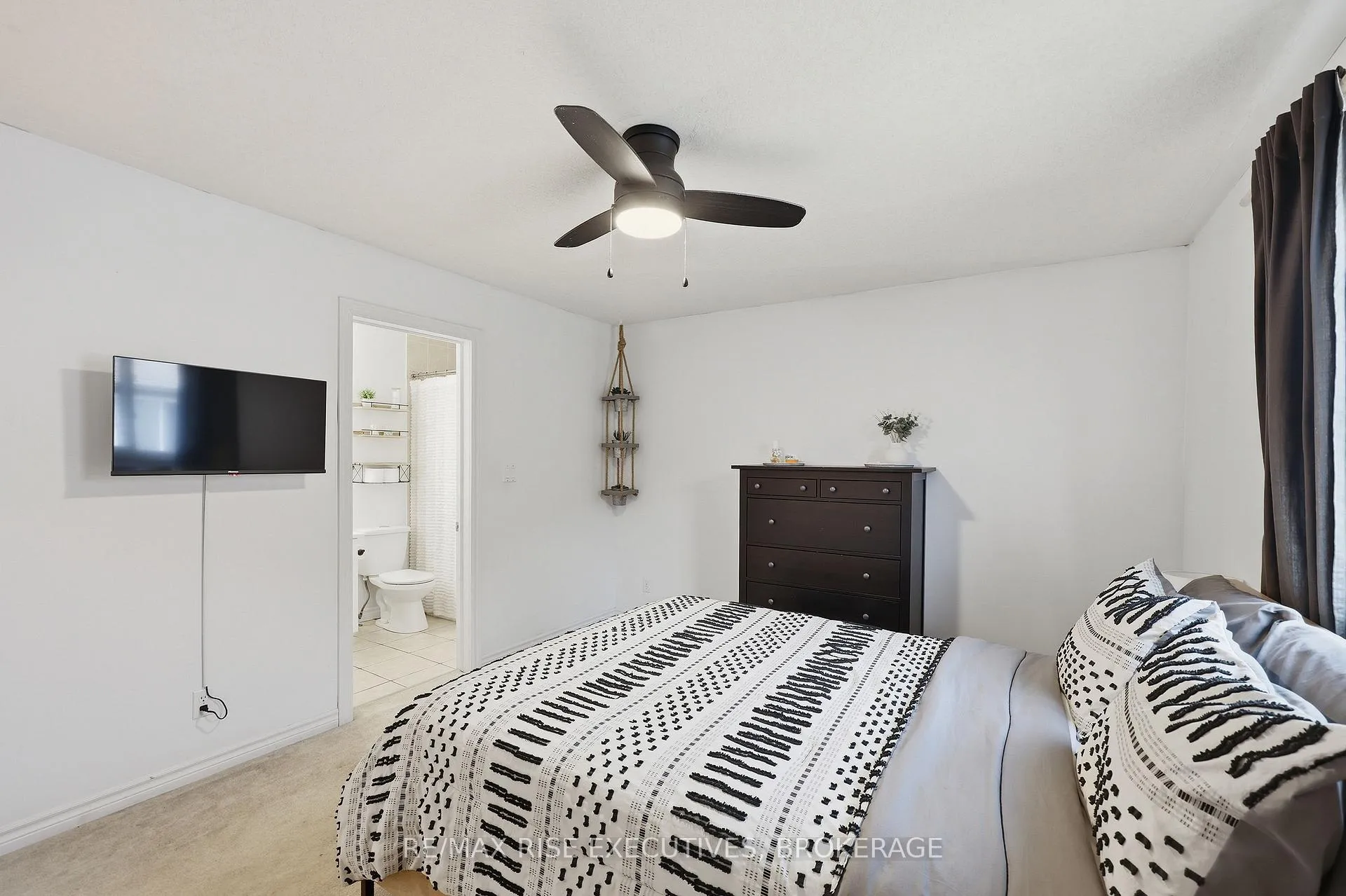 Photo 27 of 414 Abbot Street, Kingston, City Northwest — HOMEH