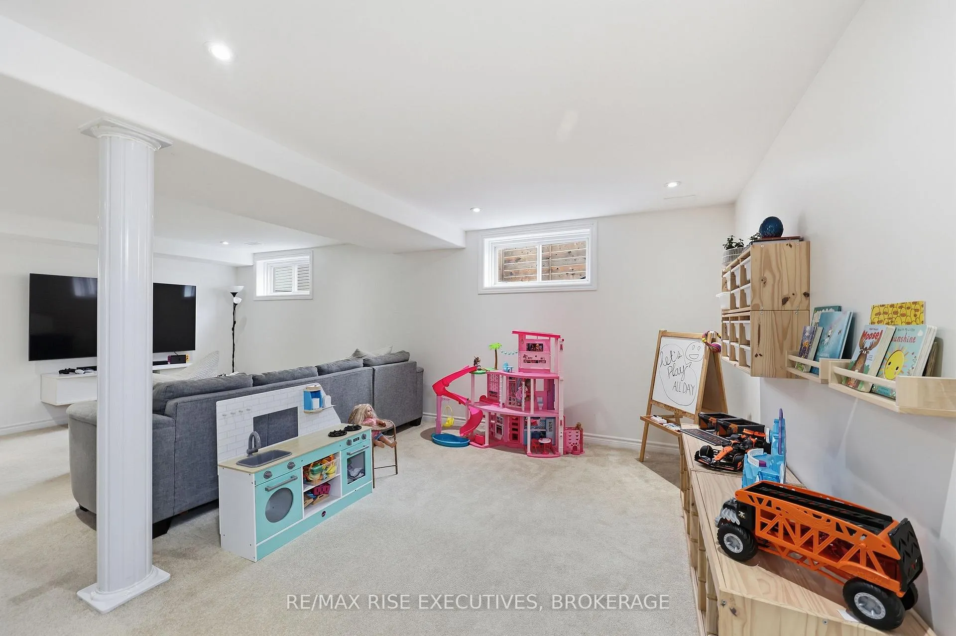 Photo 37 of 414 Abbot Street, Kingston, City Northwest — HOMEH