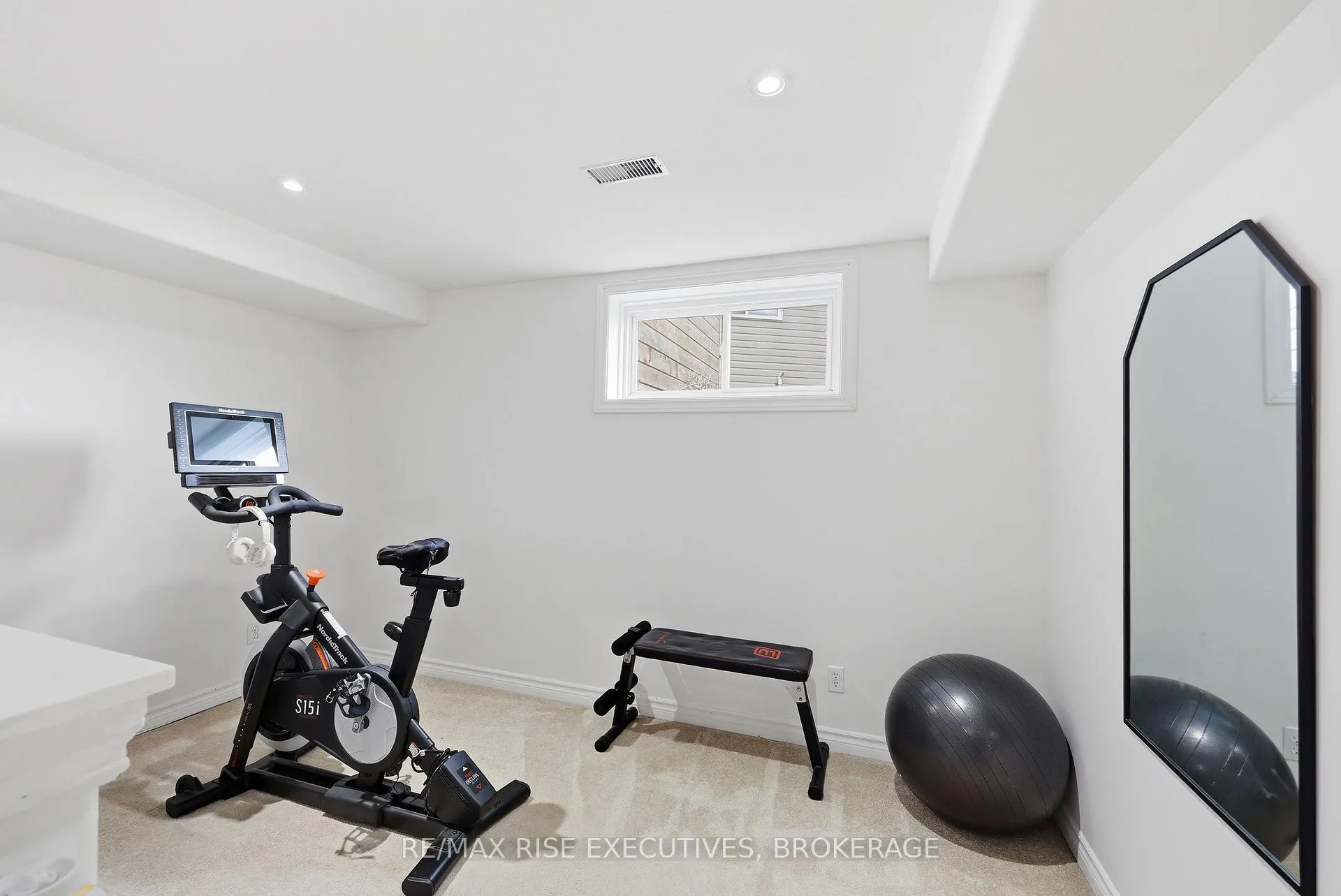 Photo 38 of 414 Abbot Street, Kingston, City Northwest — HOMEH