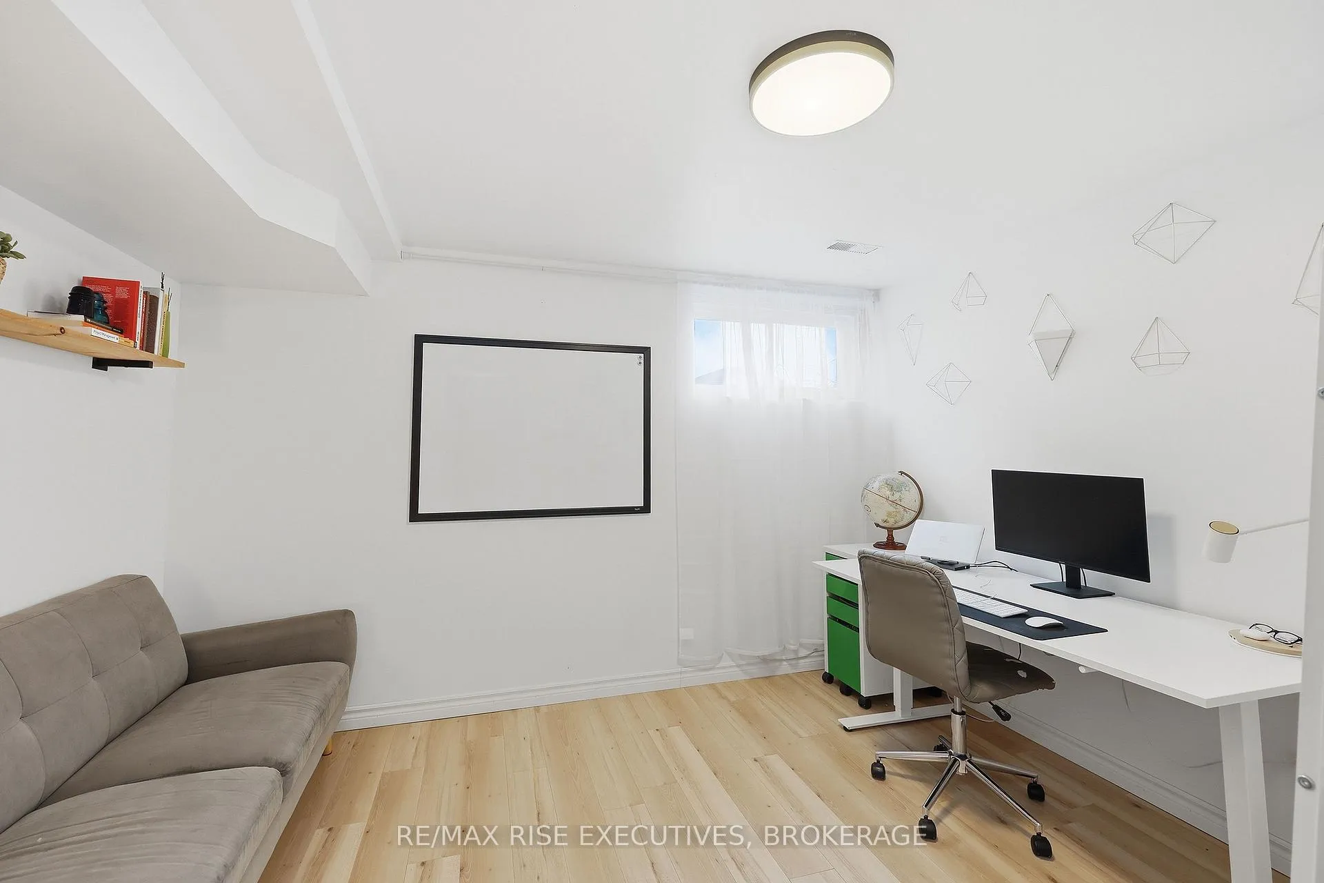 Photo 39 of 414 Abbot Street, Kingston, City Northwest — HOMEH