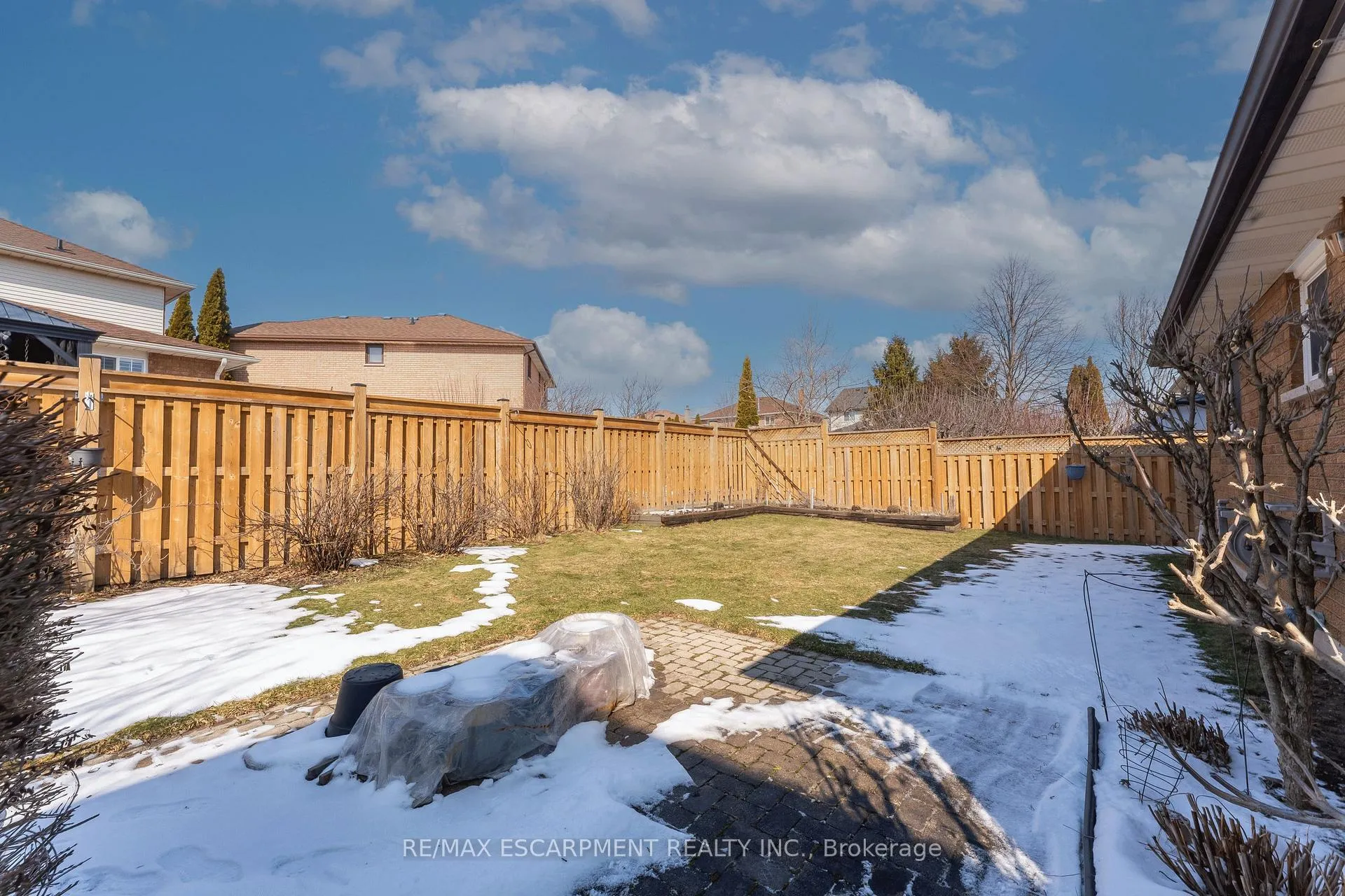 Photo 22 of 115 First Road W, Hamilton, Stoney Creek Mountain — HOMEH
