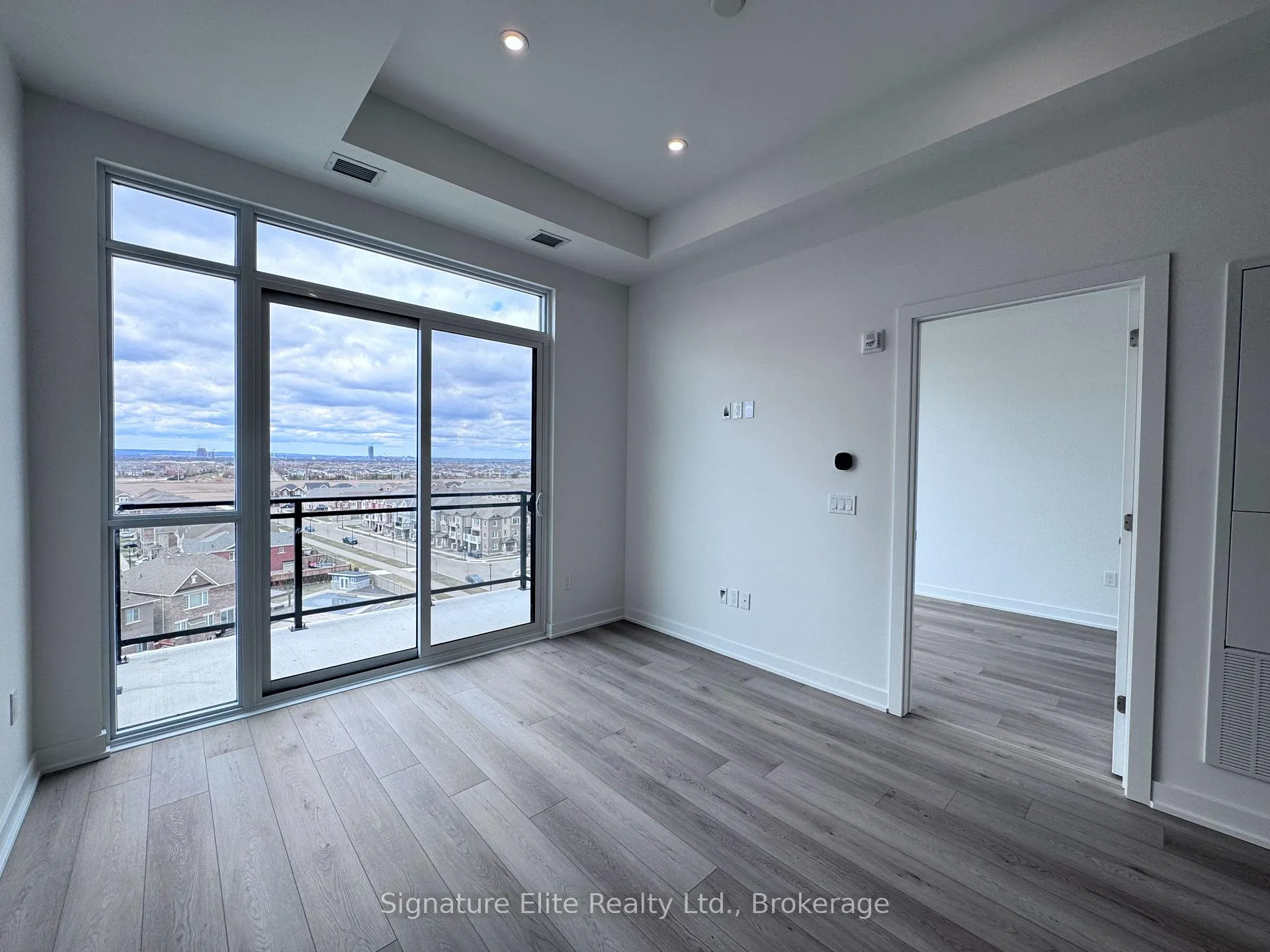 Photo 7 of Unit 805, 770 Whitlock Avenue, Milton, Cobban — HOMEH