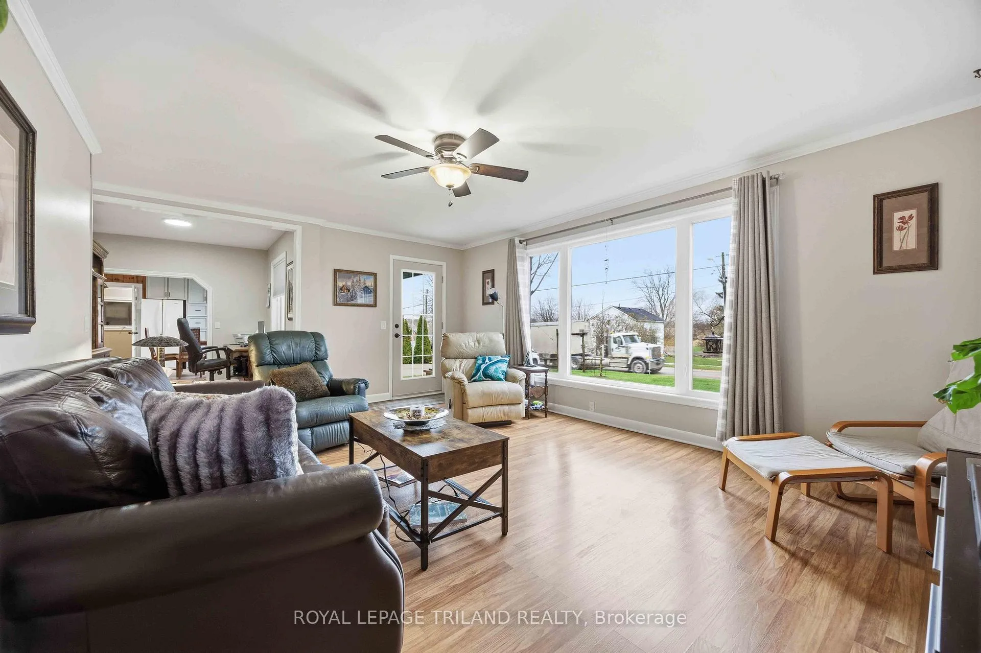 Photo 5 of 8376 Townsend Line, Lambton Shores, Arkona — HOMEH