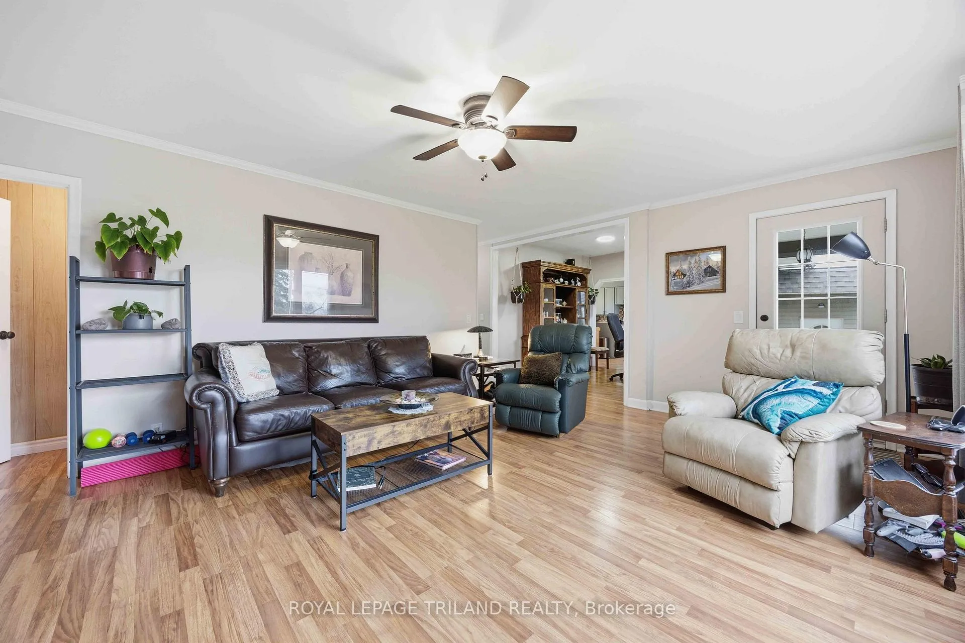Photo 6 of 8376 Townsend Line, Lambton Shores, Arkona — HOMEH