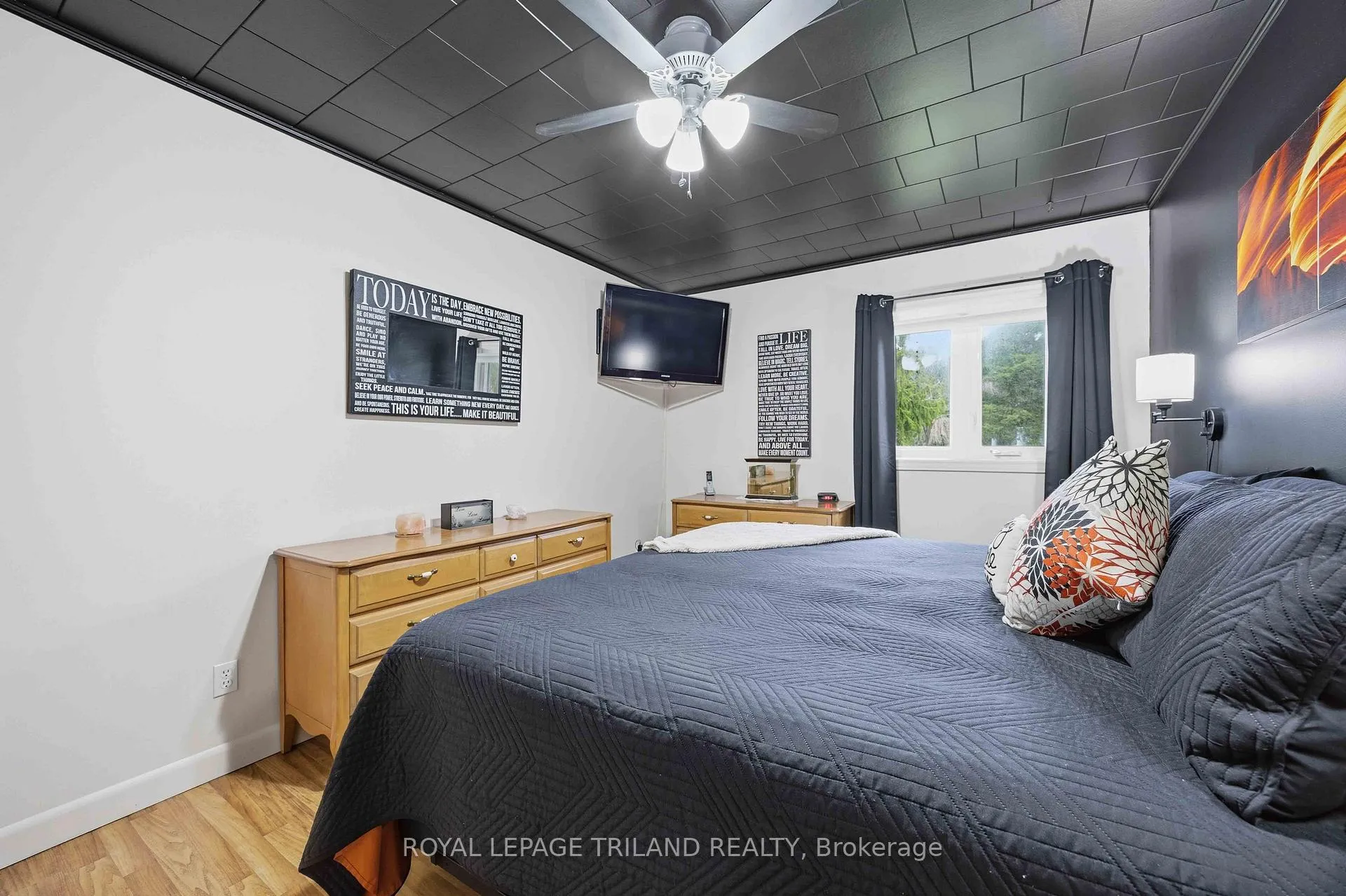 Photo 19 of 8376 Townsend Line, Lambton Shores, Arkona — HOMEH