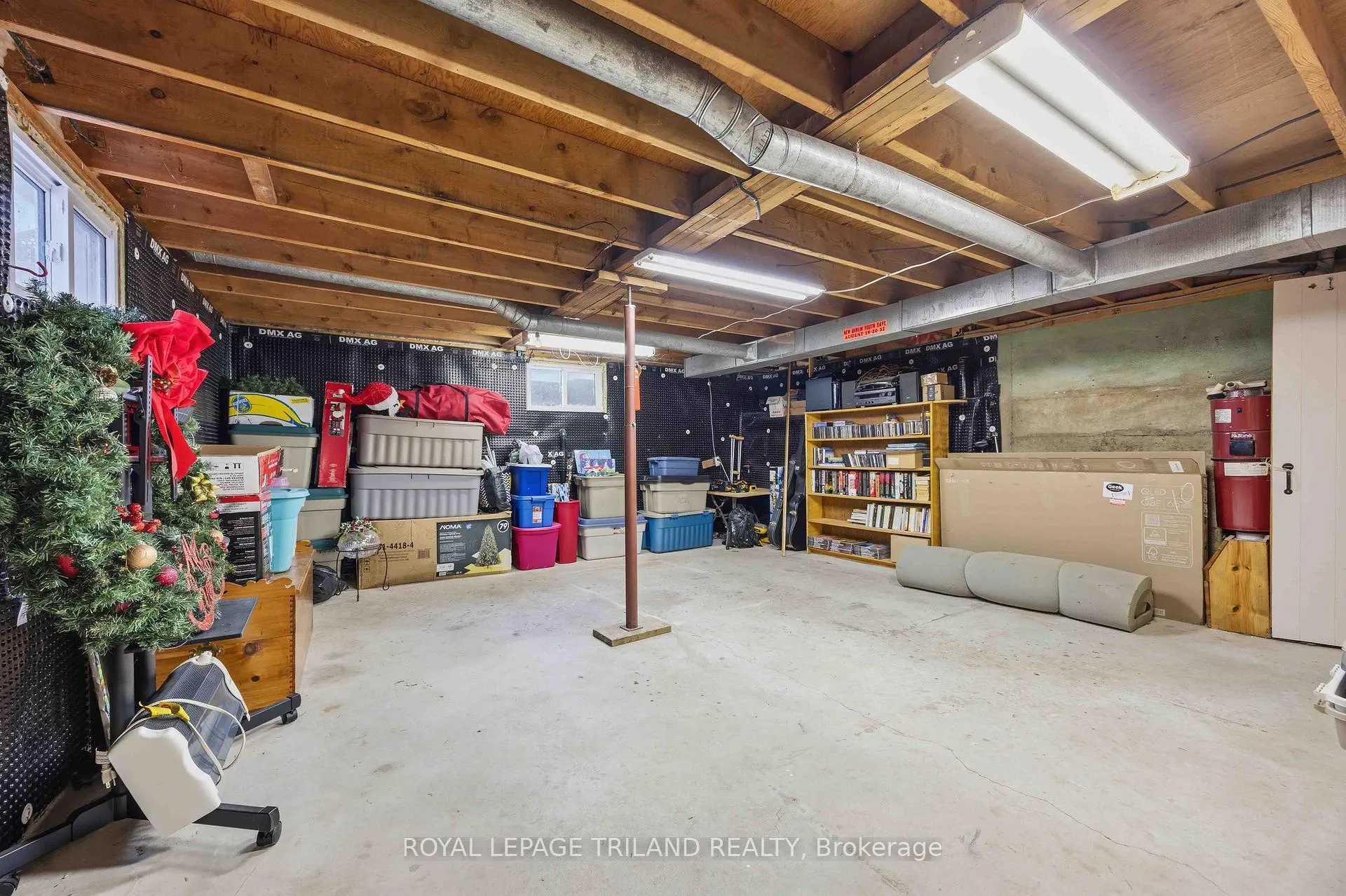 Photo 25 of 8376 Townsend Line, Lambton Shores, Arkona — HOMEH
