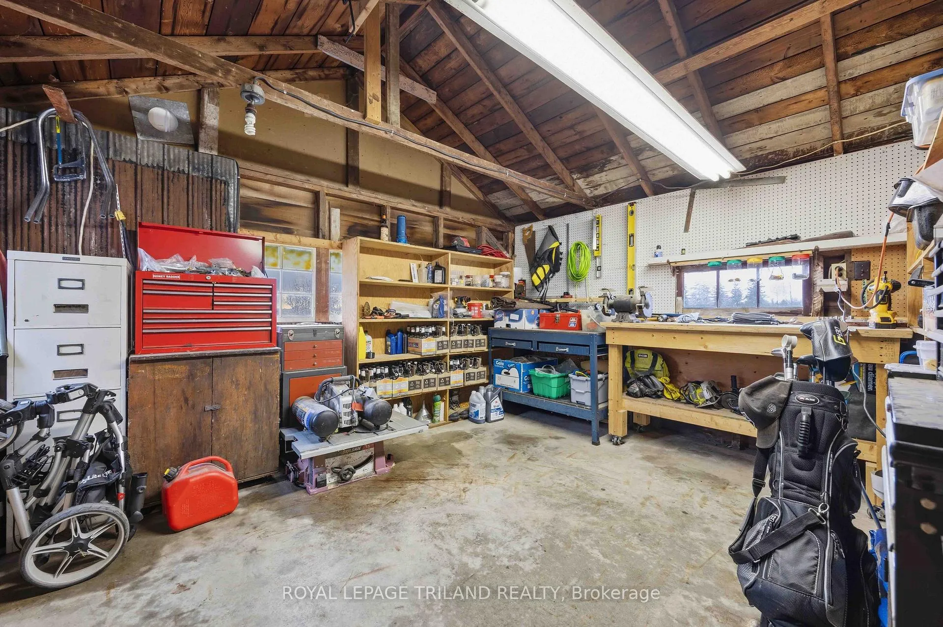 Photo 31 of 8376 Townsend Line, Lambton Shores, Arkona — HOMEH