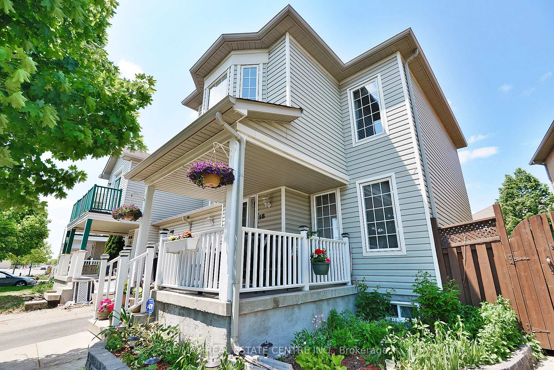 Photo 3 of 18 Nautical Drive, Brampton, Sandringham-Wellington — HOMEH
