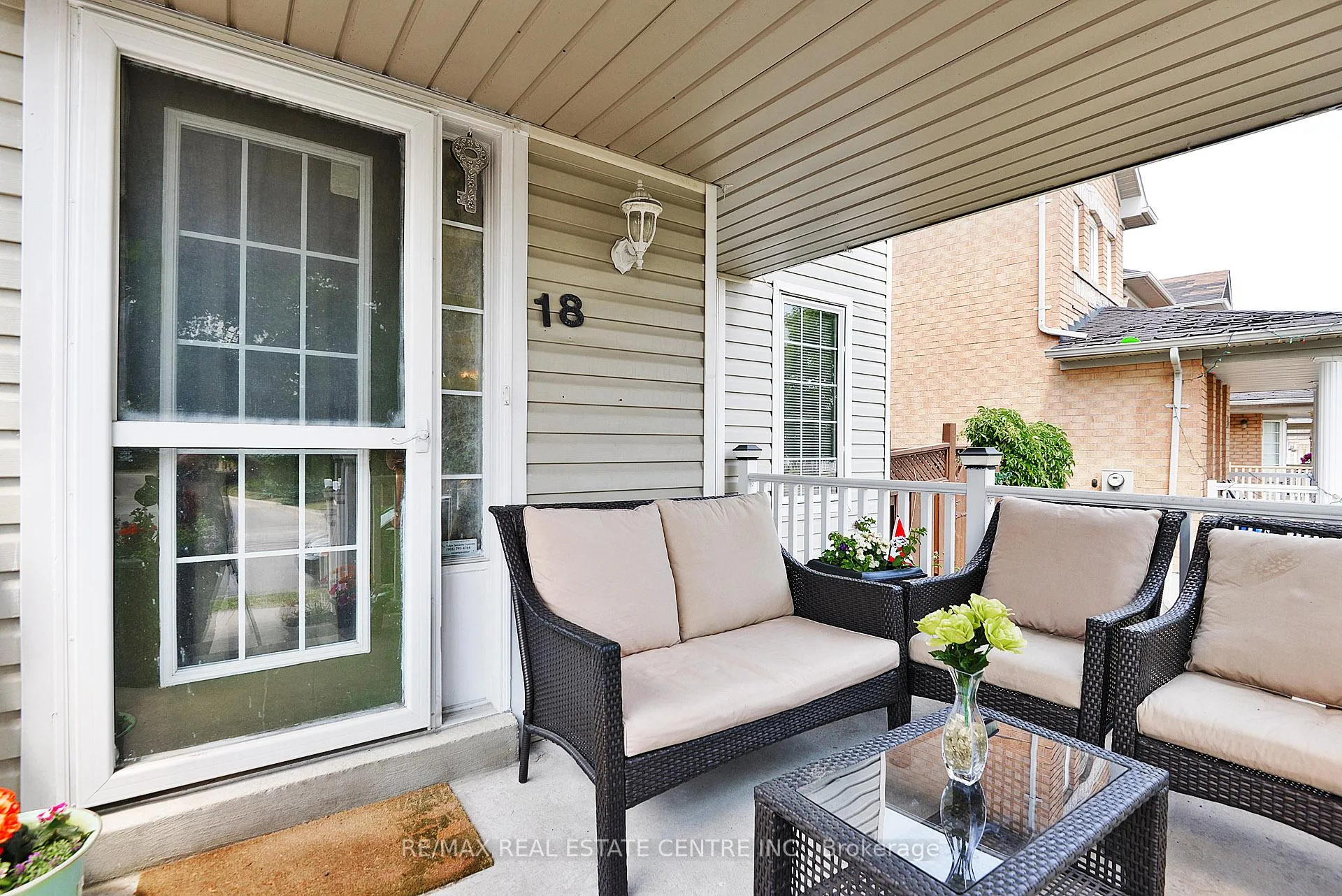 Photo 5 of 18 Nautical Drive, Brampton, Sandringham-Wellington — HOMEH