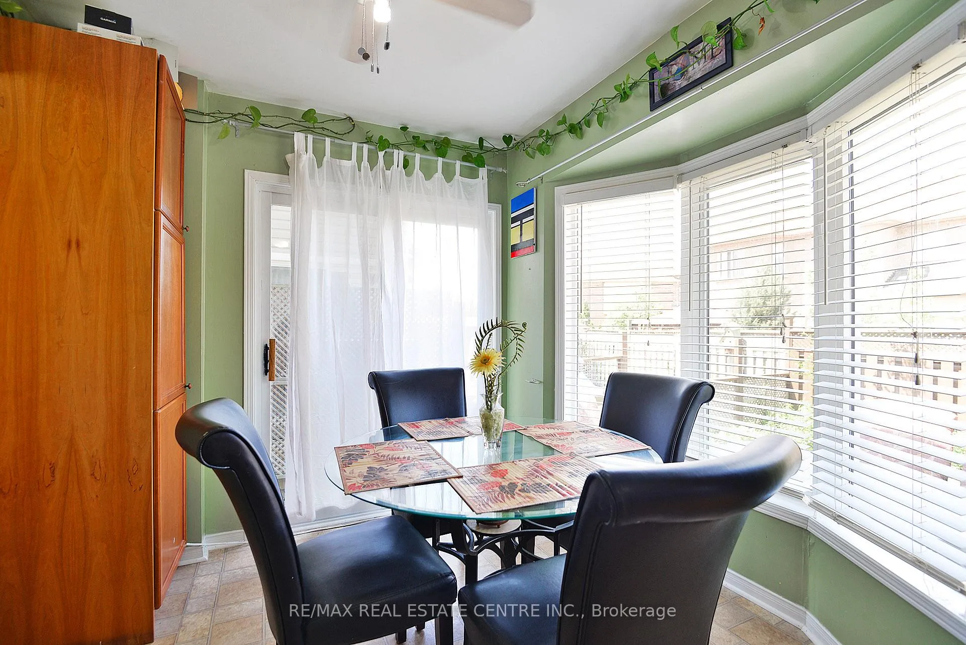 Photo 14 of 18 Nautical Drive, Brampton, Sandringham-Wellington — HOMEH