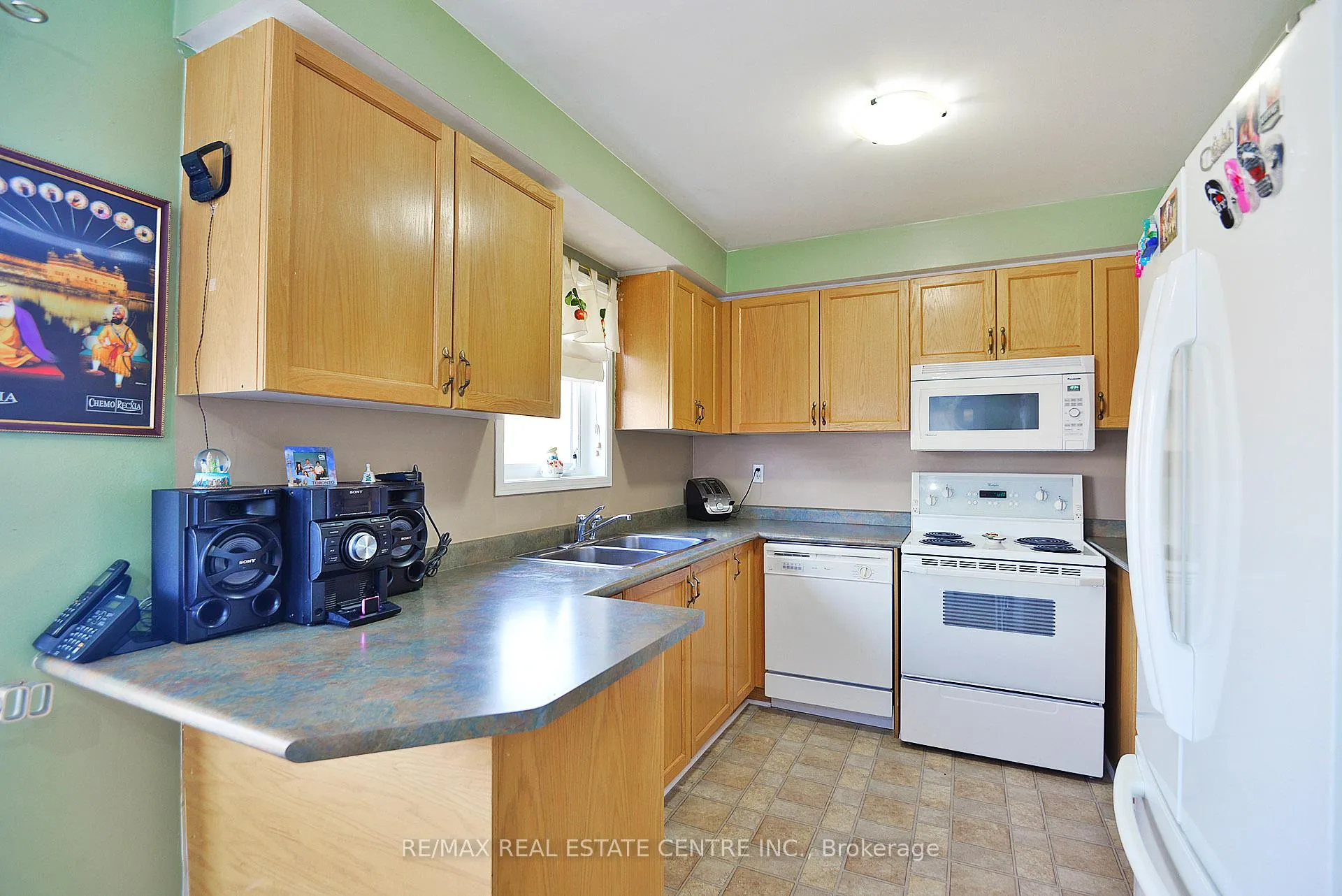 Photo 15 of 18 Nautical Drive, Brampton, Sandringham-Wellington — HOMEH
