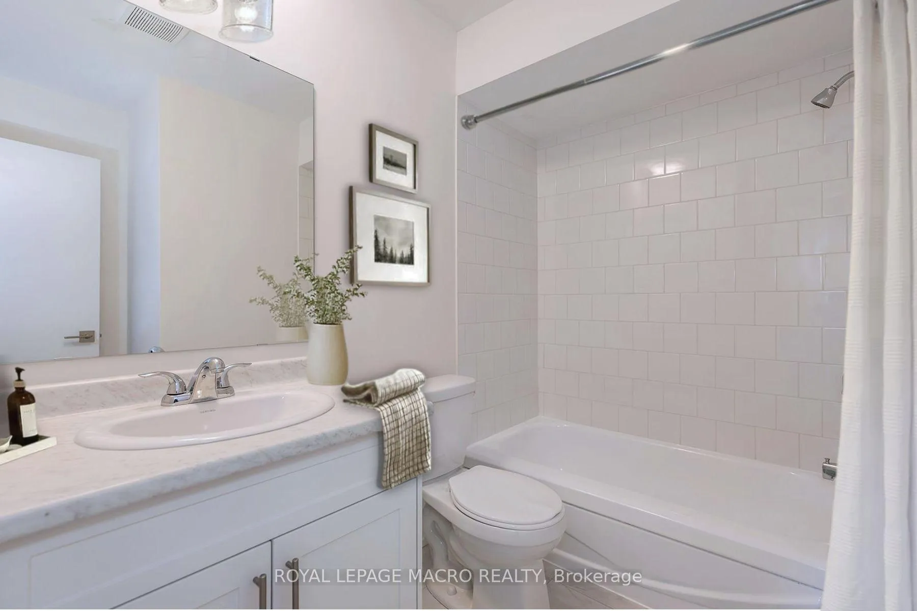 Photo 7 of 72 & 74 Delawana Drive, Hamilton, Riverdale — HOMEH