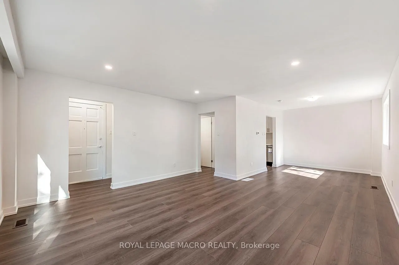 Photo 10 of 72 & 74 Delawana Drive, Hamilton, Riverdale — HOMEH