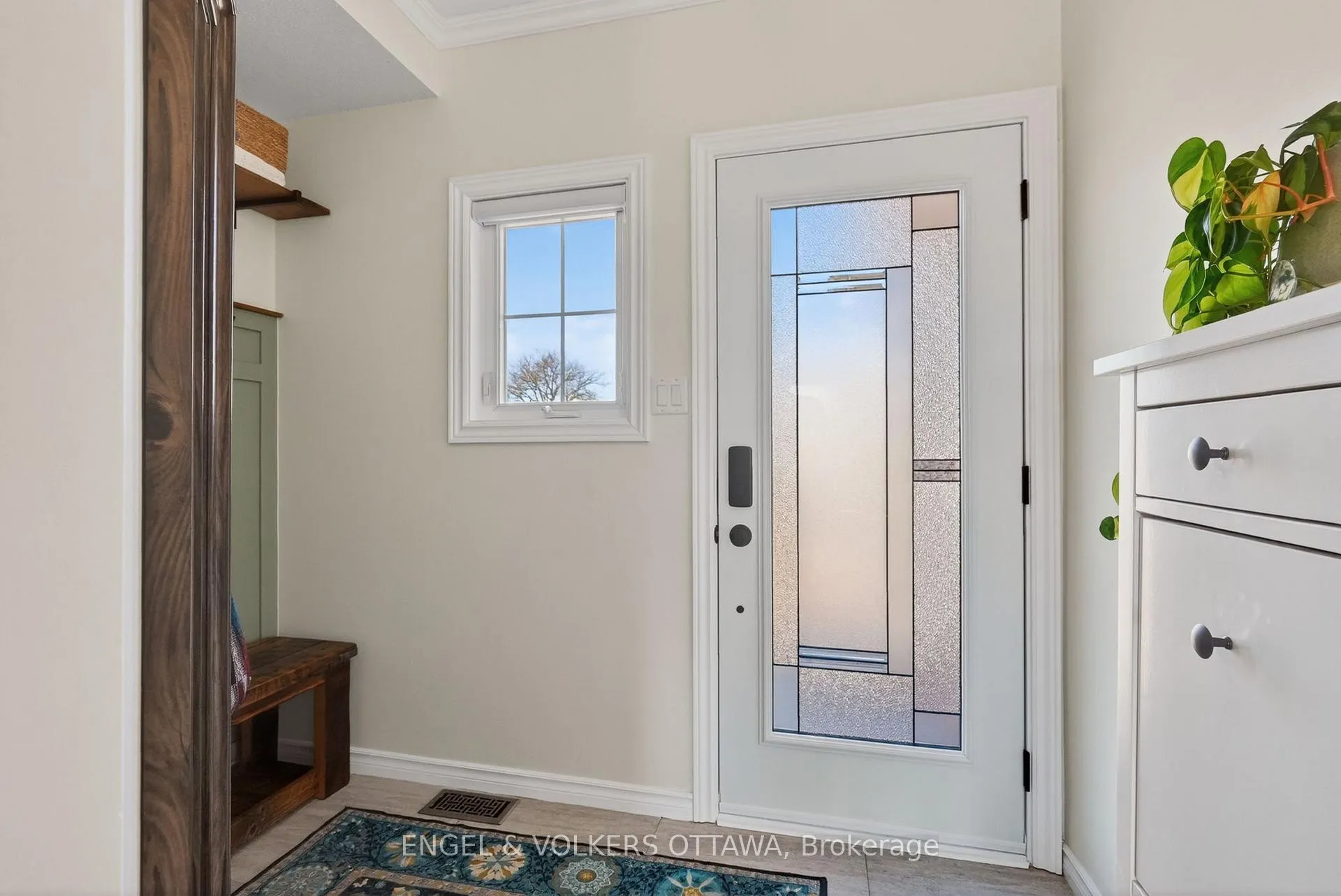 Photo 6 of 1499 Corsham Avenue, Ottawa, Fallingbrook/Pineridge — HOMEH