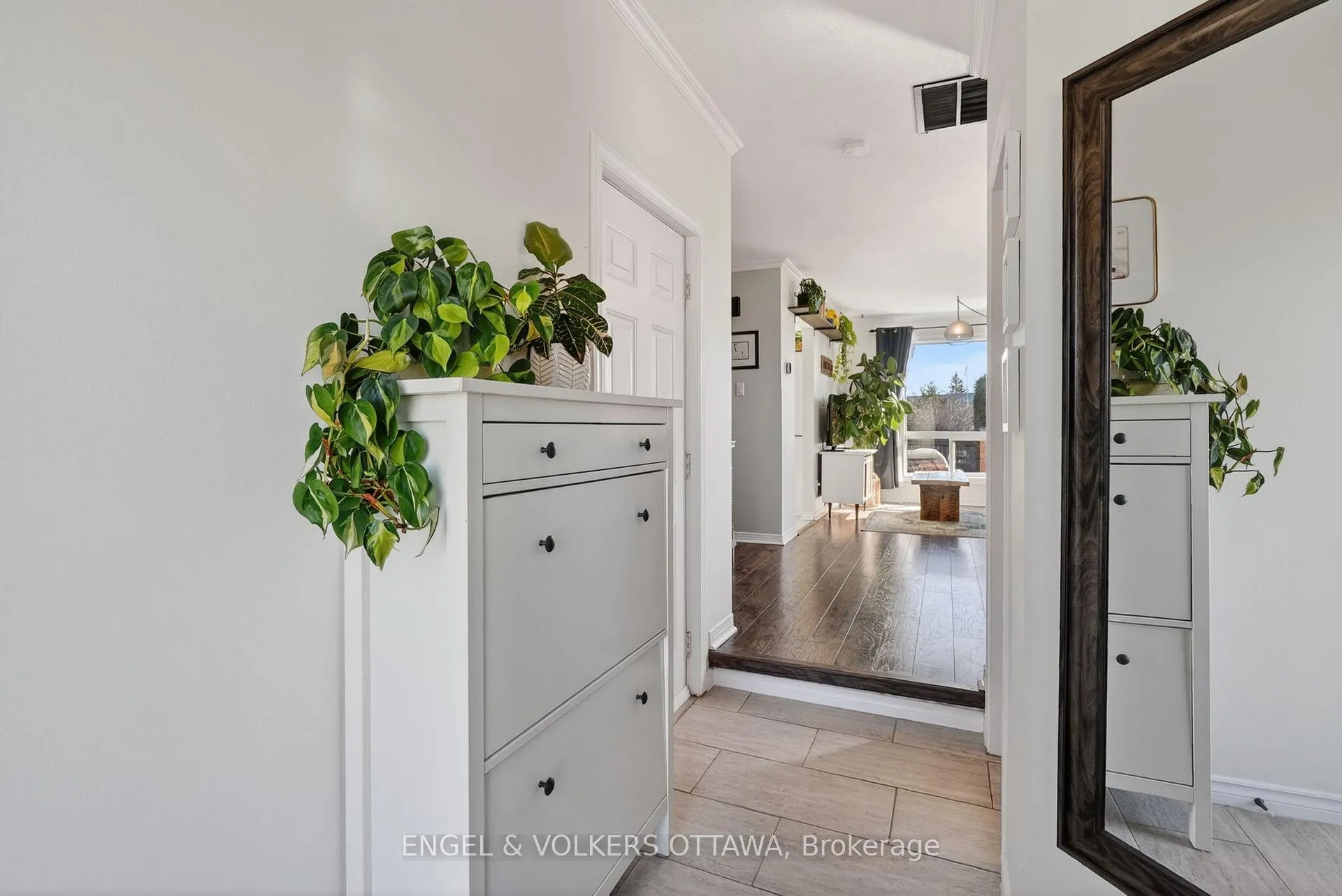 Photo 7 of 1499 Corsham Avenue, Ottawa, Fallingbrook/Pineridge — HOMEH