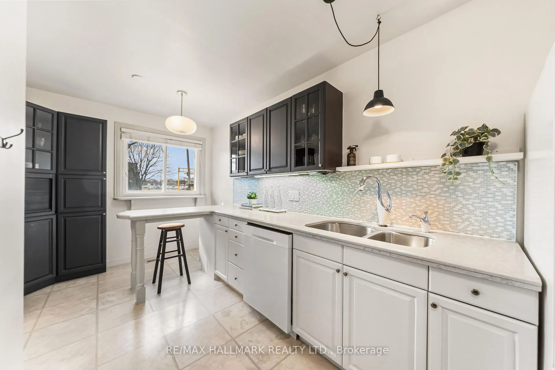 Photo 9 of 619 Timber Lane, Burlington, Appleby — HOMEH
