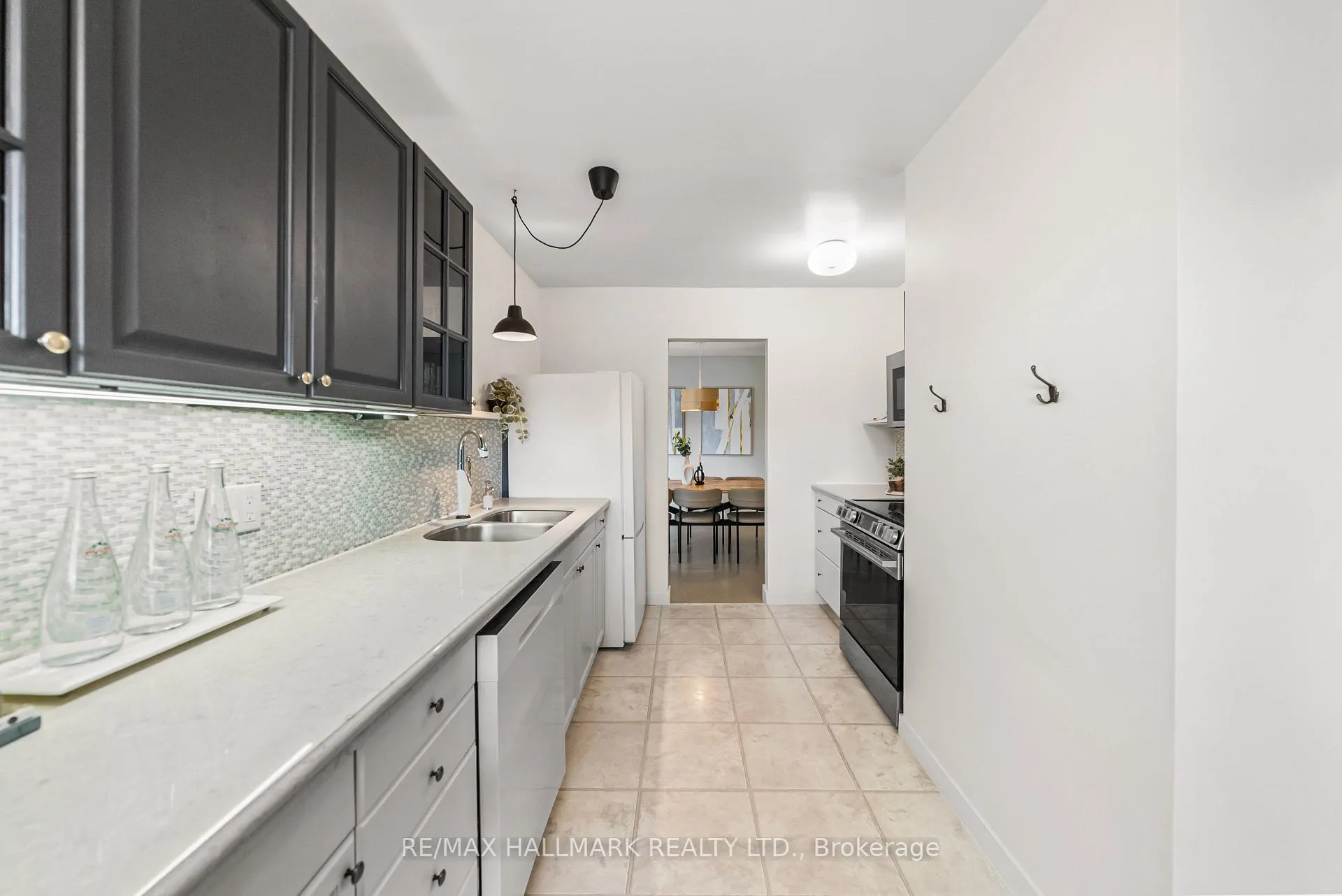 Photo 10 of 619 Timber Lane, Burlington, Appleby — HOMEH