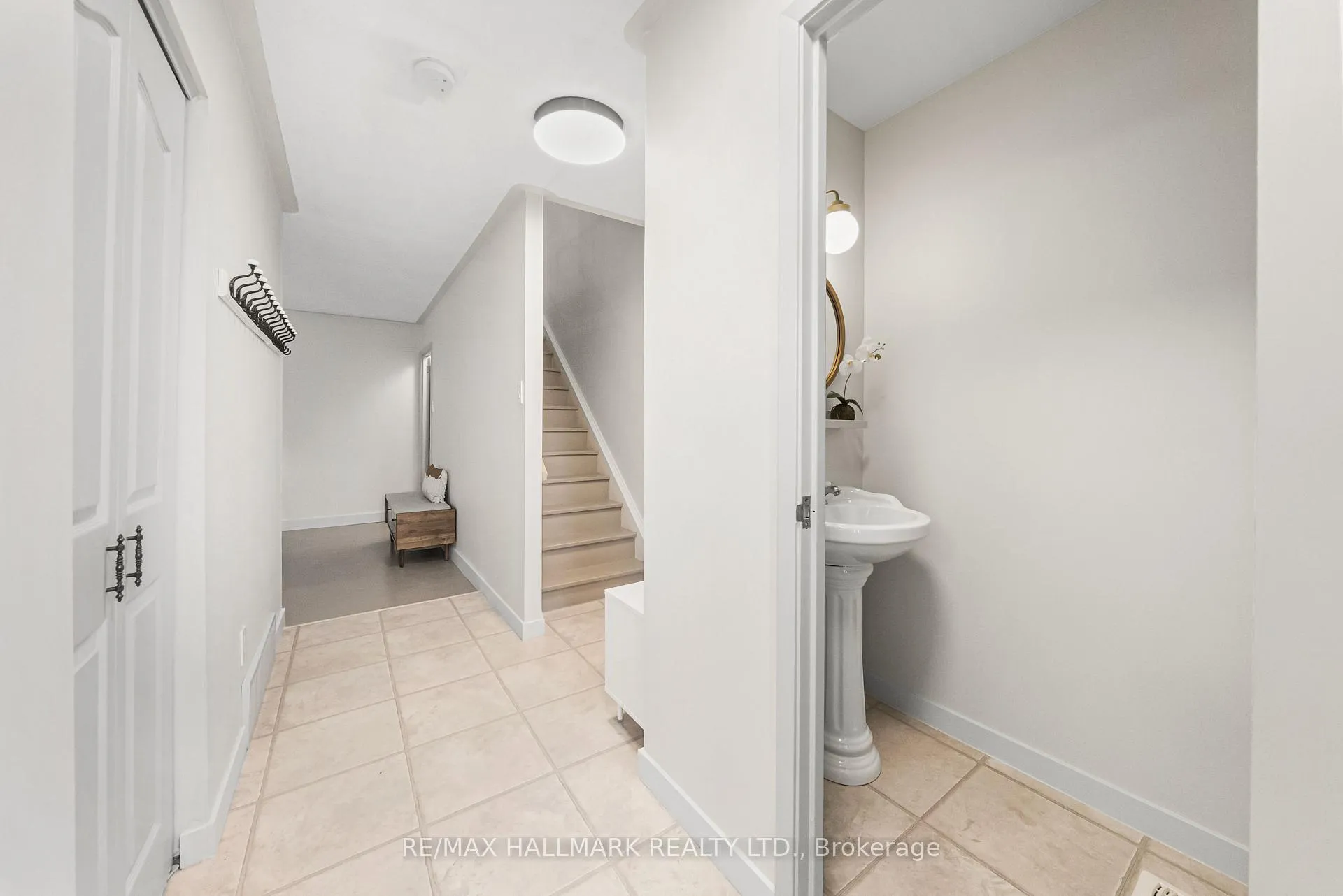 Photo 13 of 619 Timber Lane, Burlington, Appleby — HOMEH