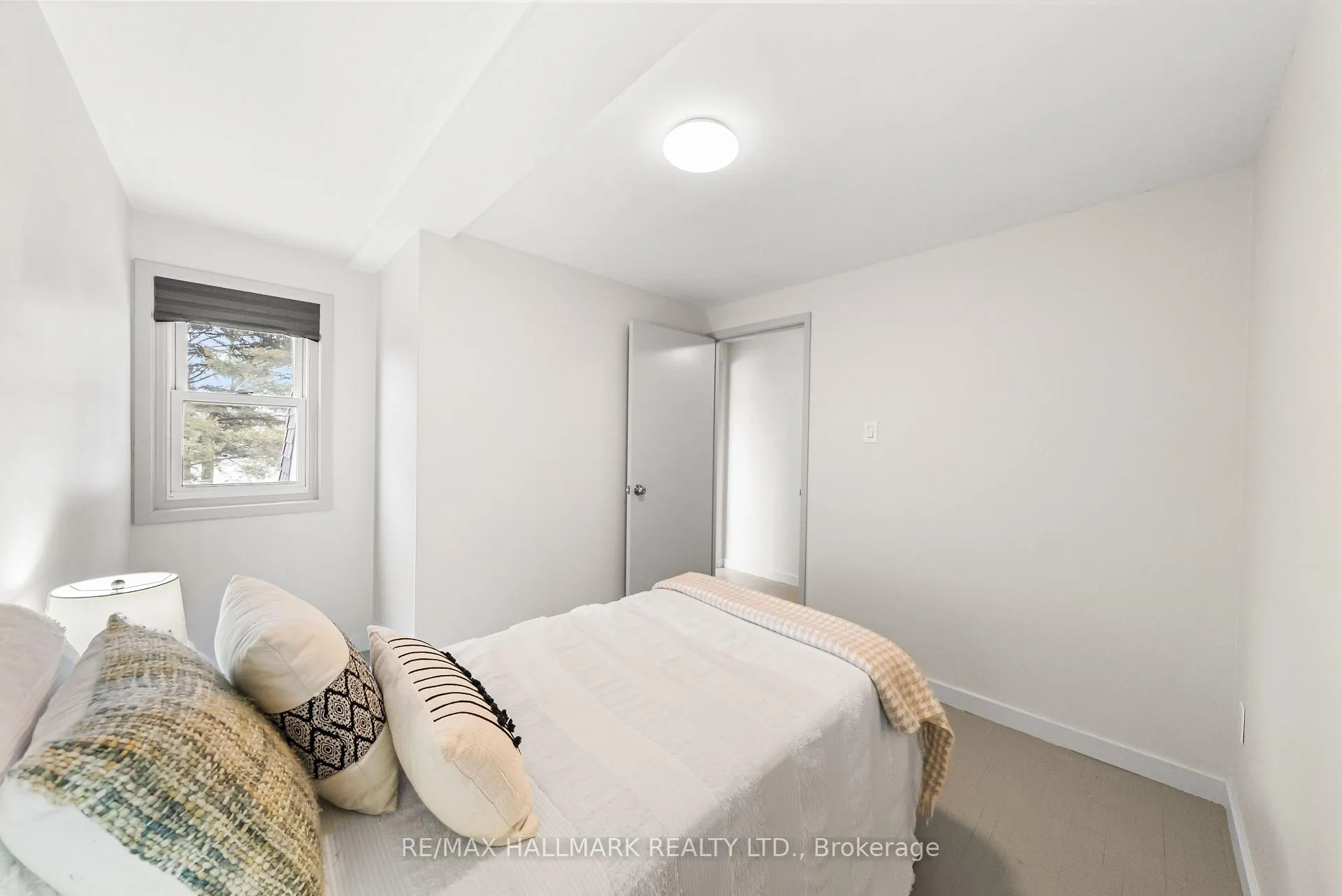 Photo 21 of 619 Timber Lane, Burlington, Appleby — HOMEH
