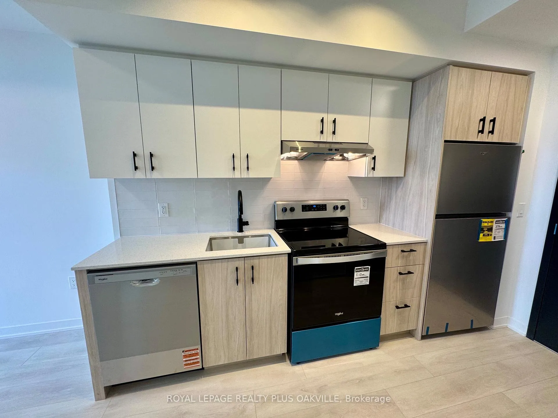 Photo 11 of Unit 505, 4878 Powers Common, Burlington, Alton — HOMEH
