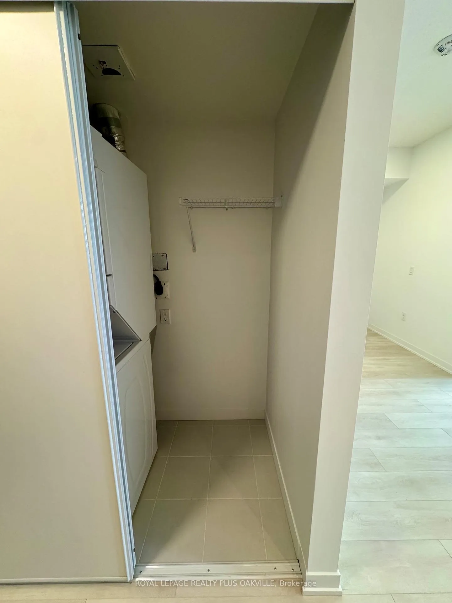 Photo 15 of Unit 505, 4878 Powers Common, Burlington, Alton — HOMEH