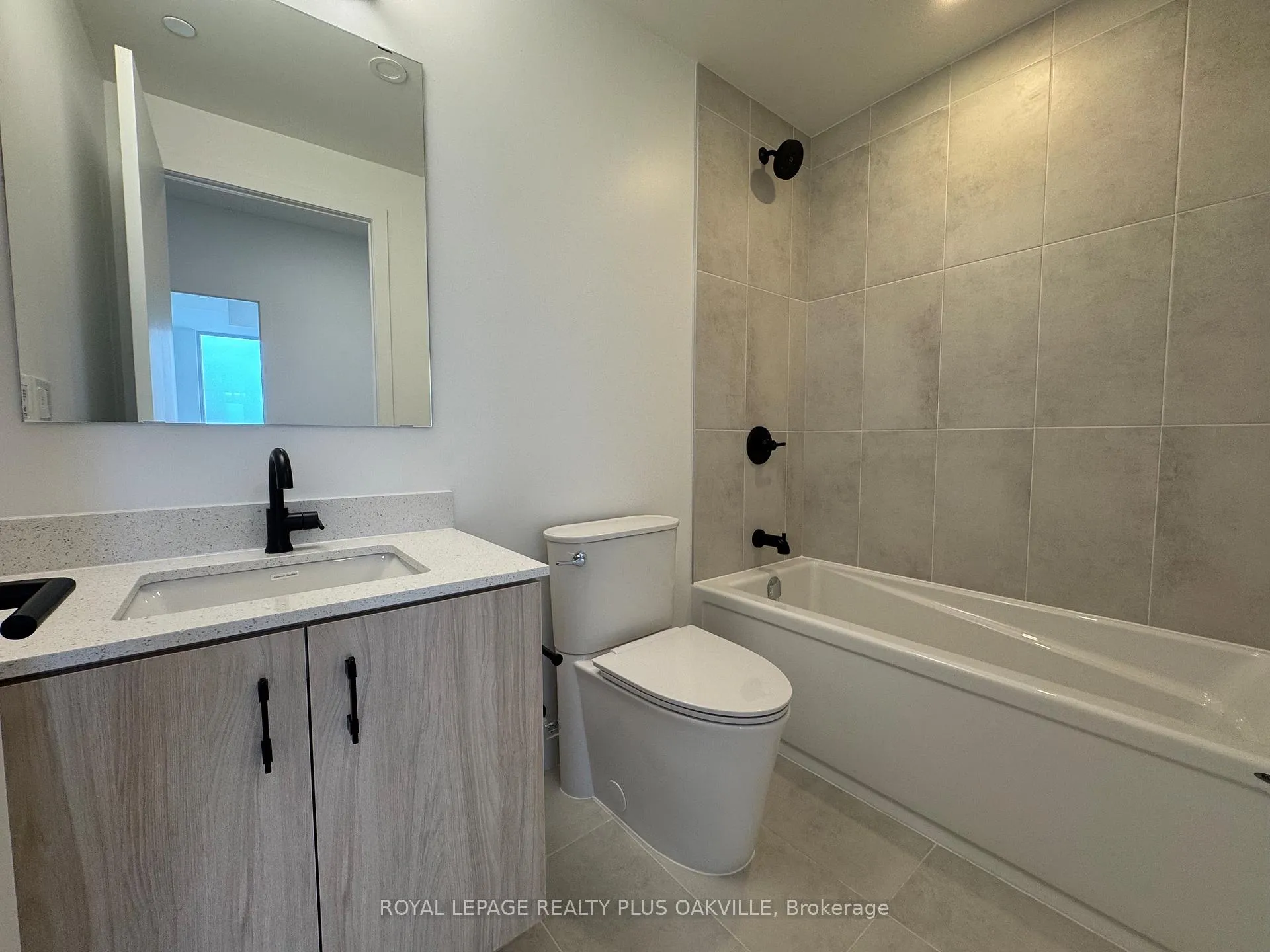 Photo 19 of Unit 505, 4878 Powers Common, Burlington, Alton — HOMEH