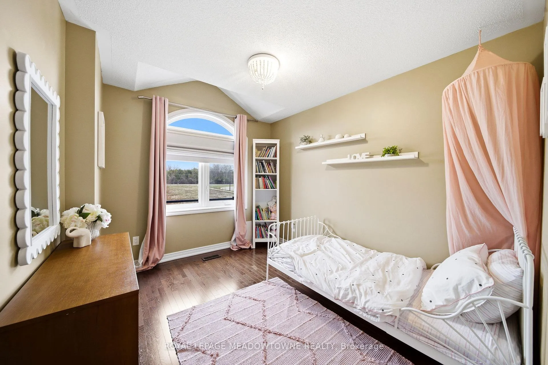 Photo 35 of 1111 Stantin Street, Innisfil, Lefroy — HOMEH