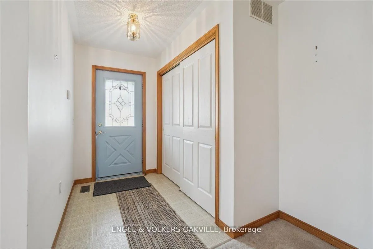 Photo 7 of 36 White Bark Way, Centre Wellington, Rural Centre Wellington East — HOMEH