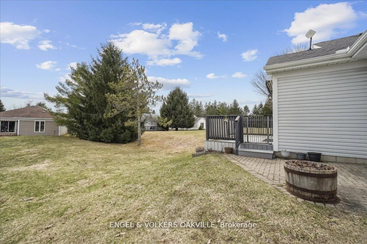 Photo 10 of 36 White Bark Way, Centre Wellington, Rural Centre Wellington East — HOMEH