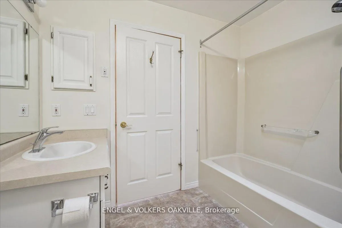 Photo 13 of 36 White Bark Way, Centre Wellington, Rural Centre Wellington East — HOMEH