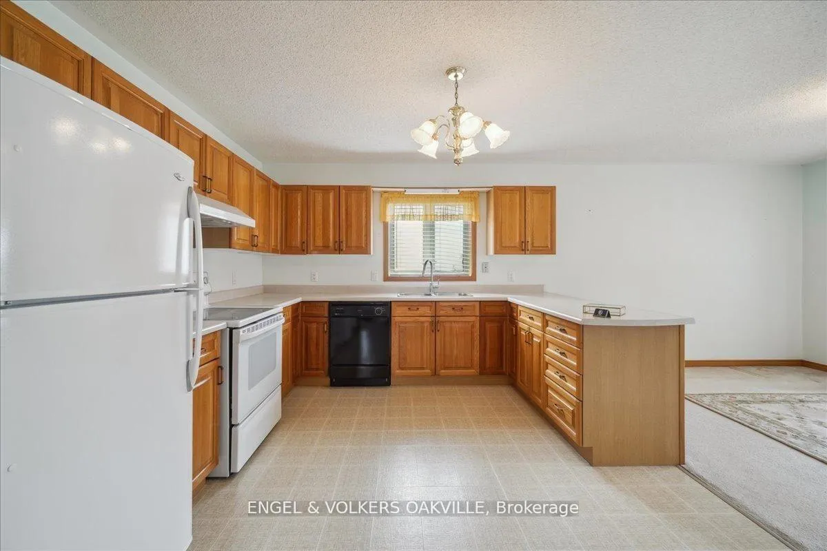 Photo 24 of 36 White Bark Way, Centre Wellington, Rural Centre Wellington East — HOMEH