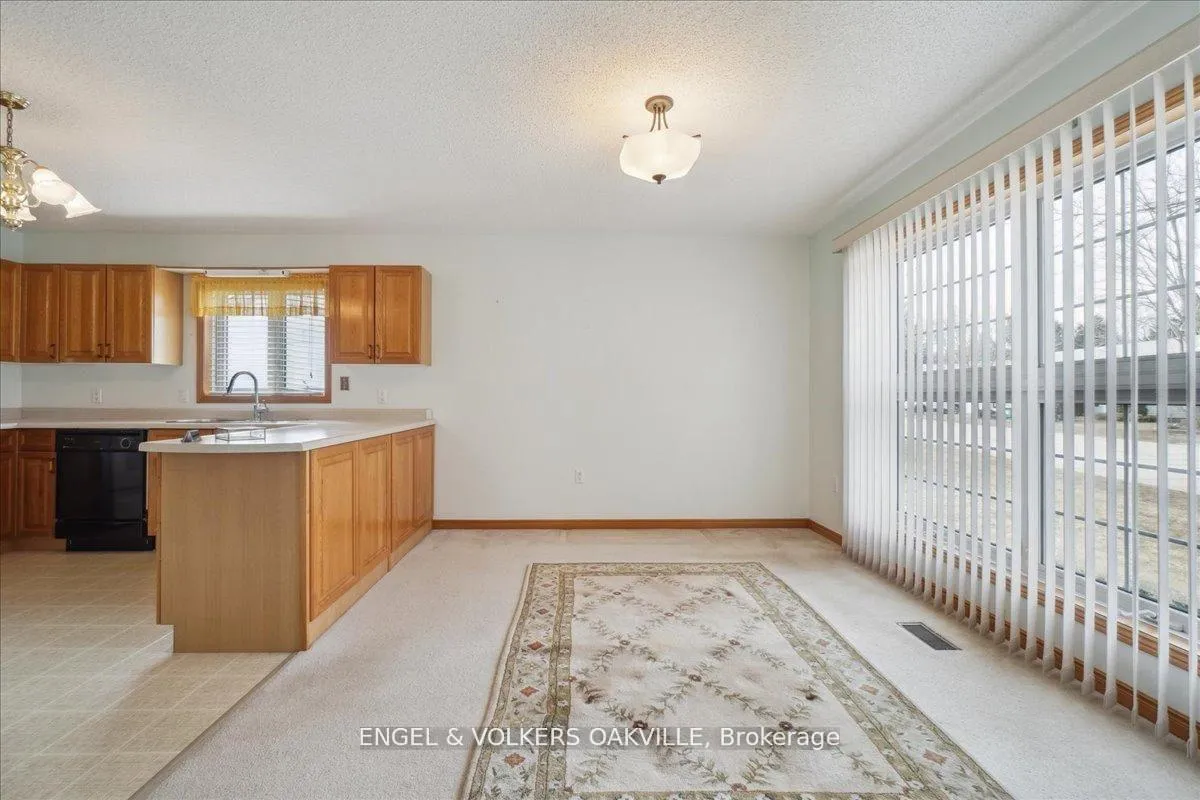 Photo 32 of 36 White Bark Way, Centre Wellington, Rural Centre Wellington East — HOMEH