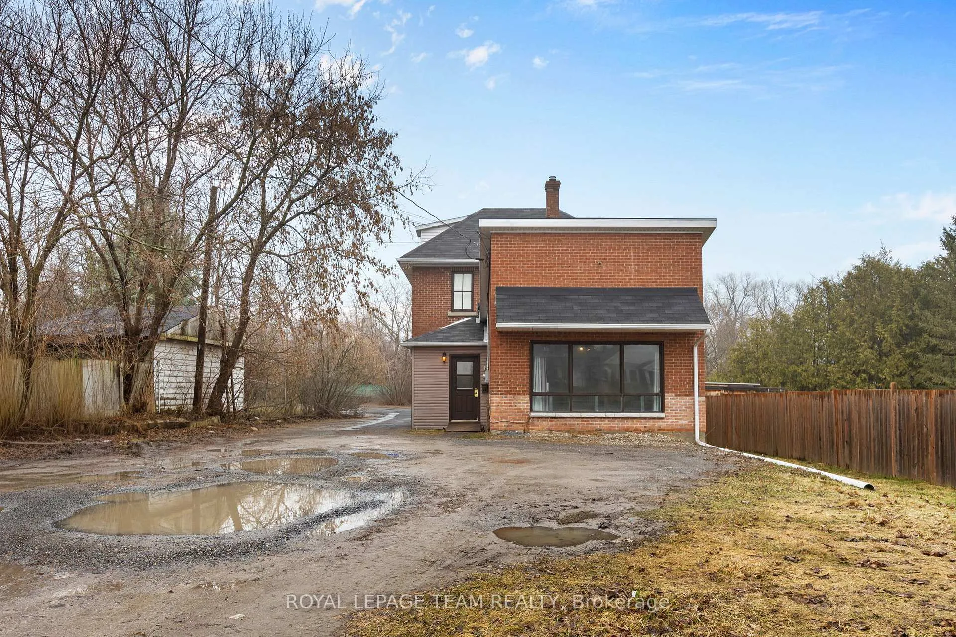 Photo 1 of 47 Daniel Street S, Arnprior — HOMEH