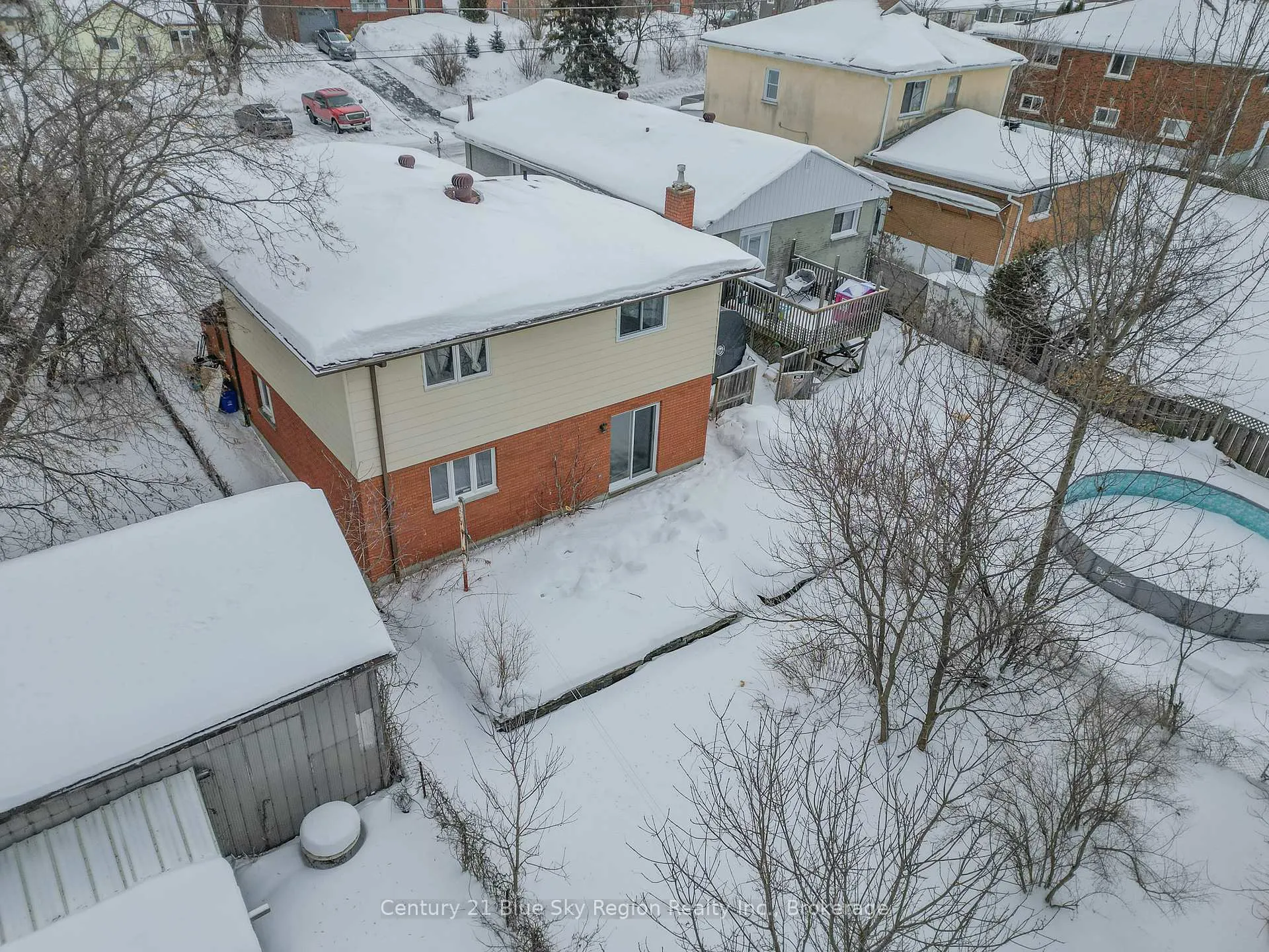 Photo 6 of 573 McLeod Street, North Bay, Central — HOMEH