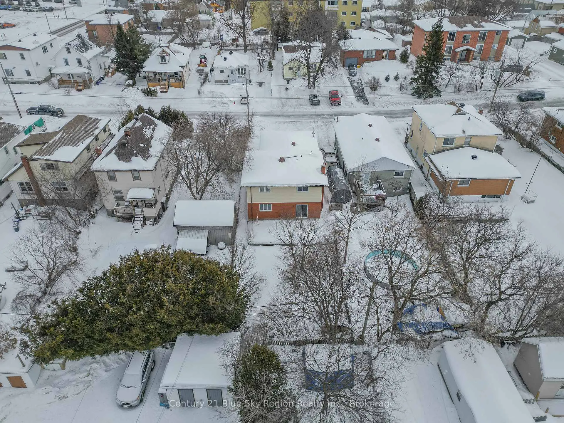 Photo 7 of 573 McLeod Street, North Bay, Central — HOMEH