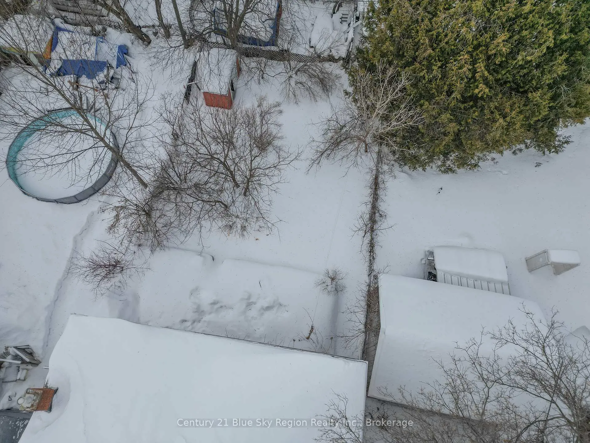 Photo 9 of 573 McLeod Street, North Bay, Central — HOMEH