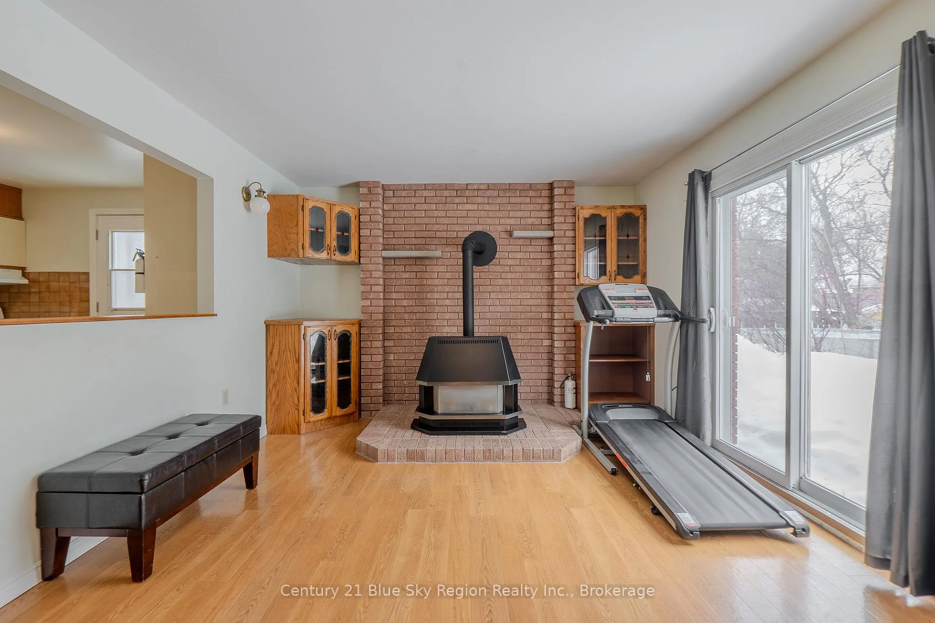 Photo 18 of 573 McLeod Street, North Bay, Central — HOMEH