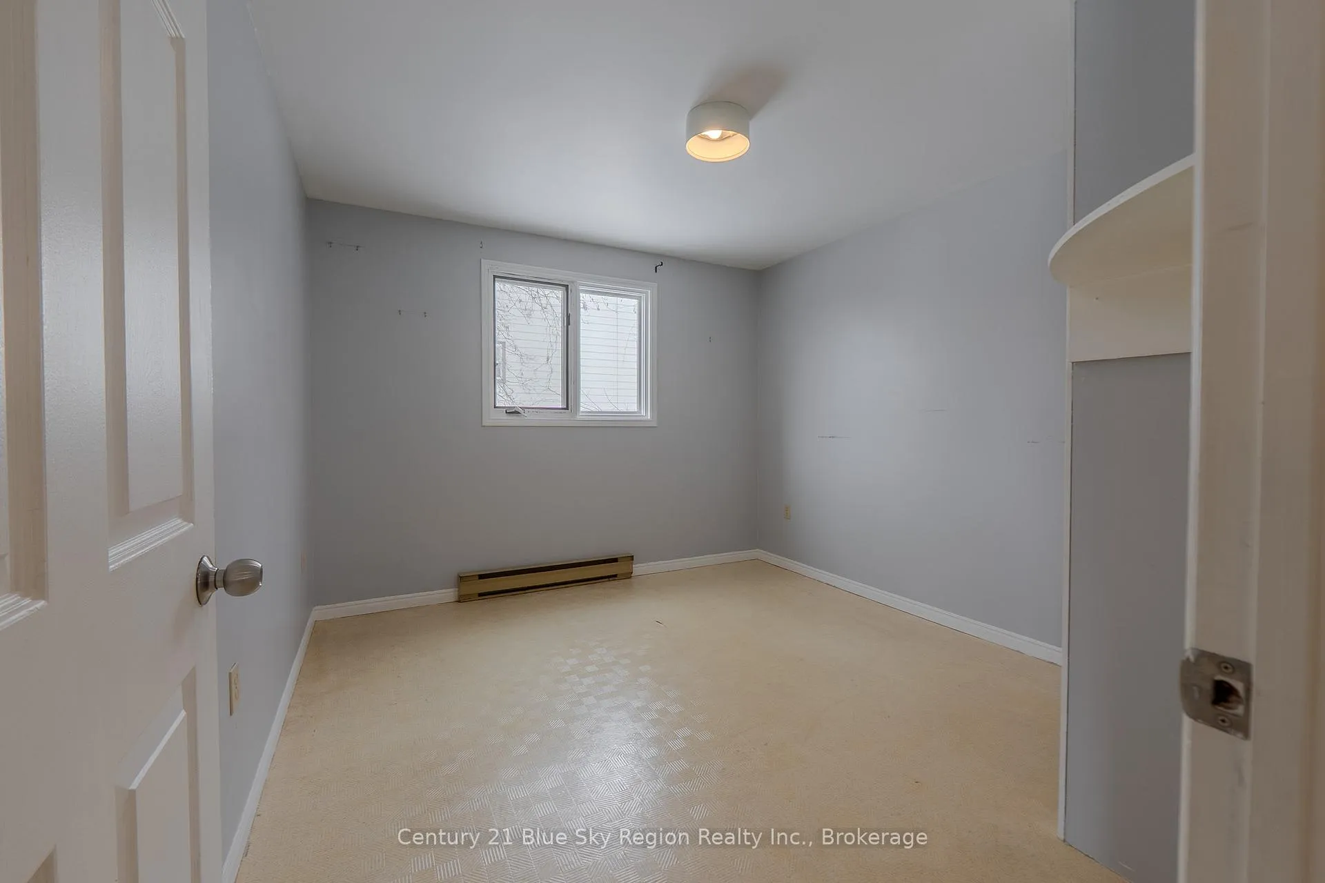 Photo 21 of 573 McLeod Street, North Bay, Central — HOMEH