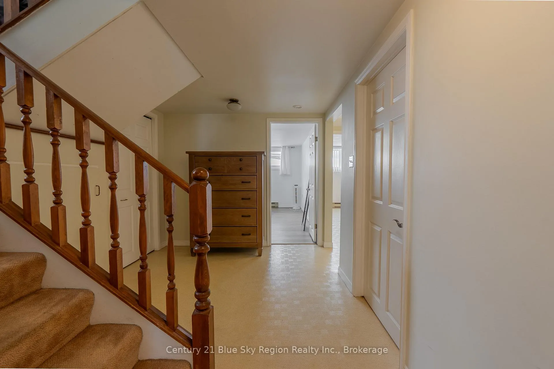 Photo 23 of 573 McLeod Street, North Bay, Central — HOMEH