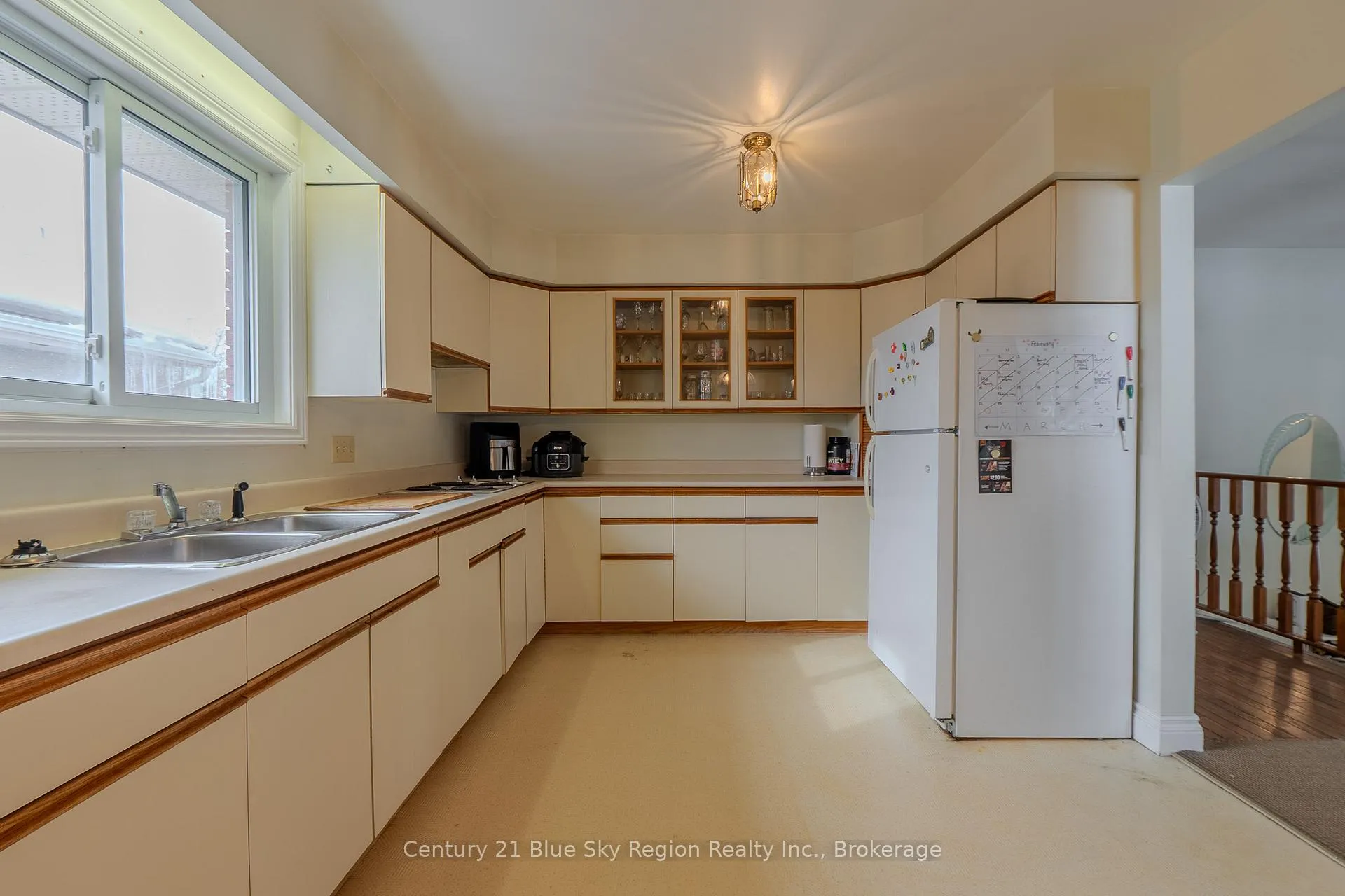 Photo 34 of 573 McLeod Street, North Bay, Central — HOMEH