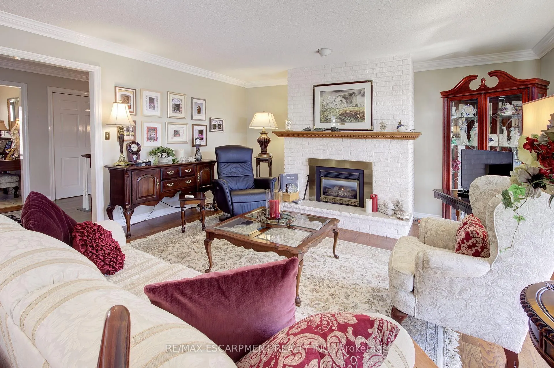 Photo 8 of 1233 Havendale Boulevard, Burlington, Tyandaga — HOMEH