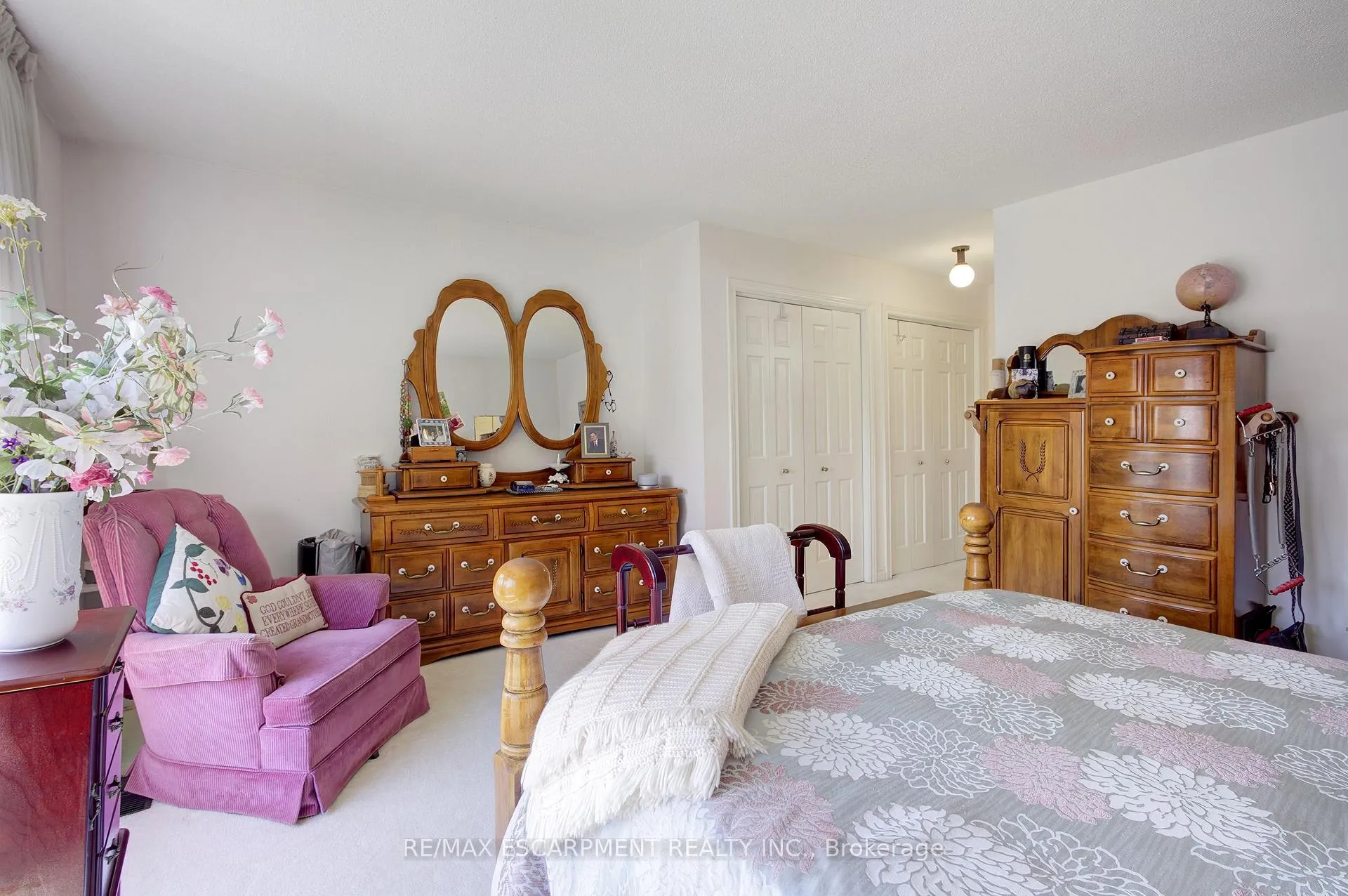 Photo 24 of 1233 Havendale Boulevard, Burlington, Tyandaga — HOMEH