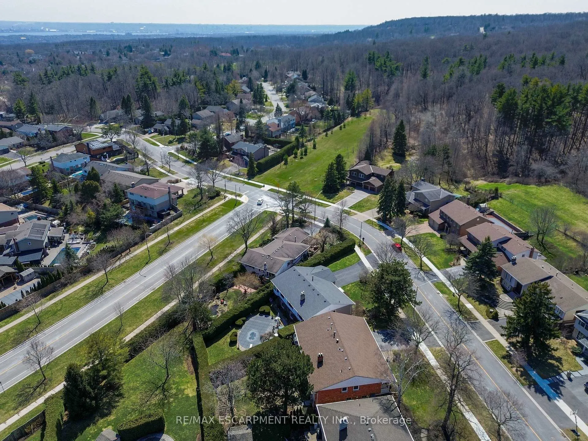Photo 44 of 1233 Havendale Boulevard, Burlington, Tyandaga — HOMEH