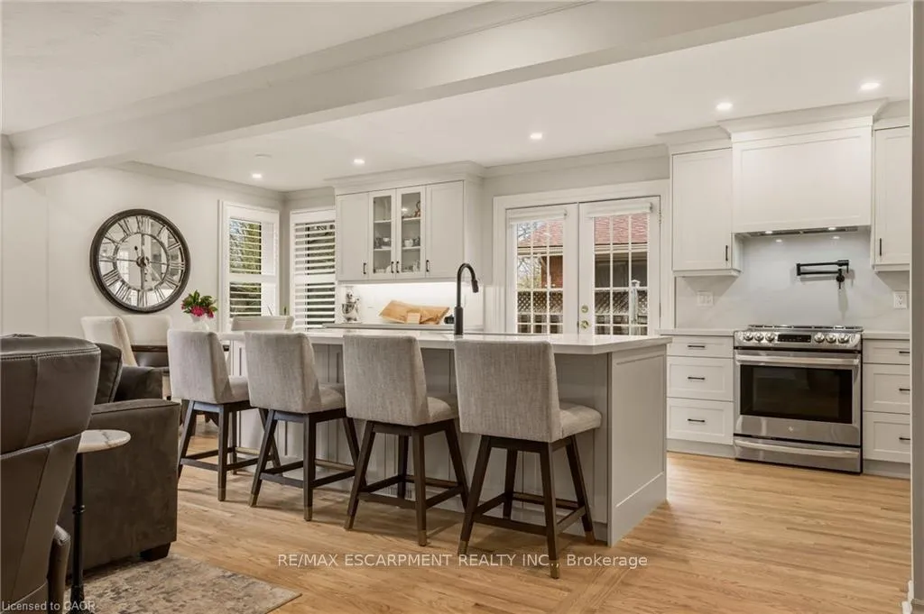 Photo 4 of 134 Little John Road, Hamilton, Dundas — HOMEH