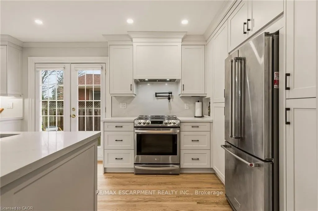 Photo 5 of 134 Little John Road, Hamilton, Dundas — HOMEH
