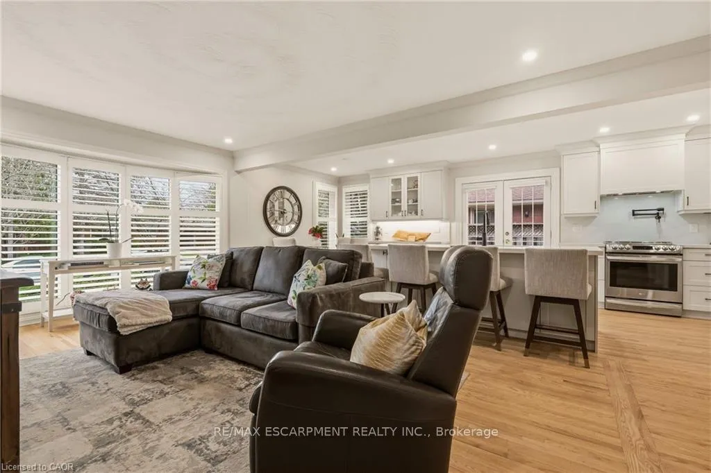 Photo 15 of 134 Little John Road, Hamilton, Dundas — HOMEH