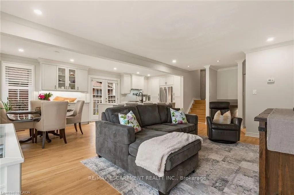 Photo 16 of 134 Little John Road, Hamilton, Dundas — HOMEH