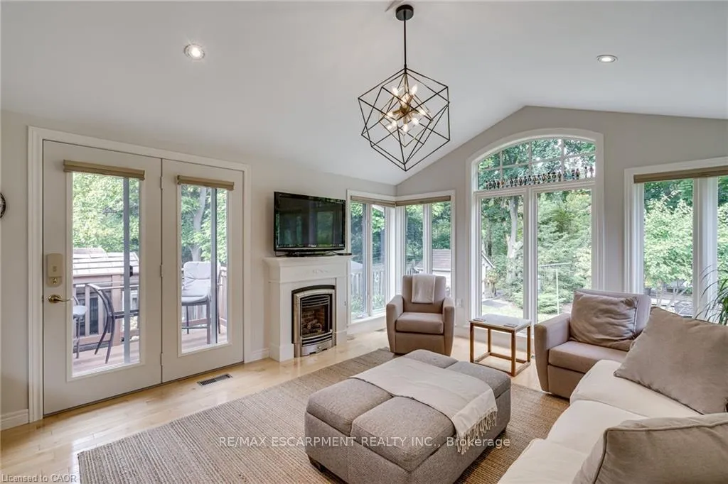 Photo 23 of 134 Little John Road, Hamilton, Dundas — HOMEH