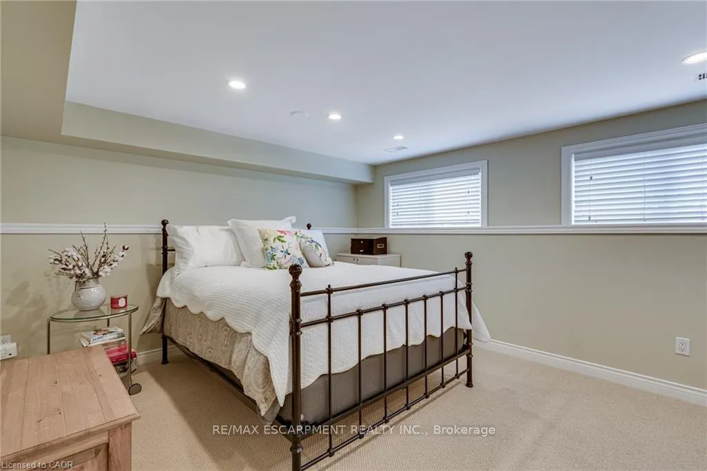 Photo 36 of 134 Little John Road, Hamilton, Dundas — HOMEH