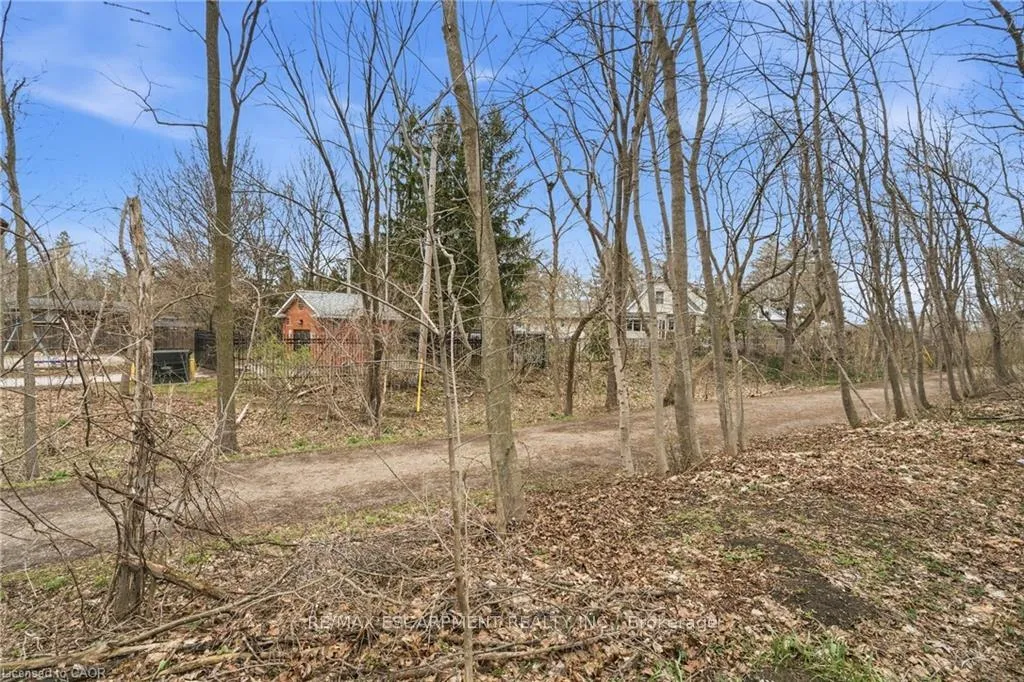 Photo 48 of 134 Little John Road, Hamilton, Dundas — HOMEH
